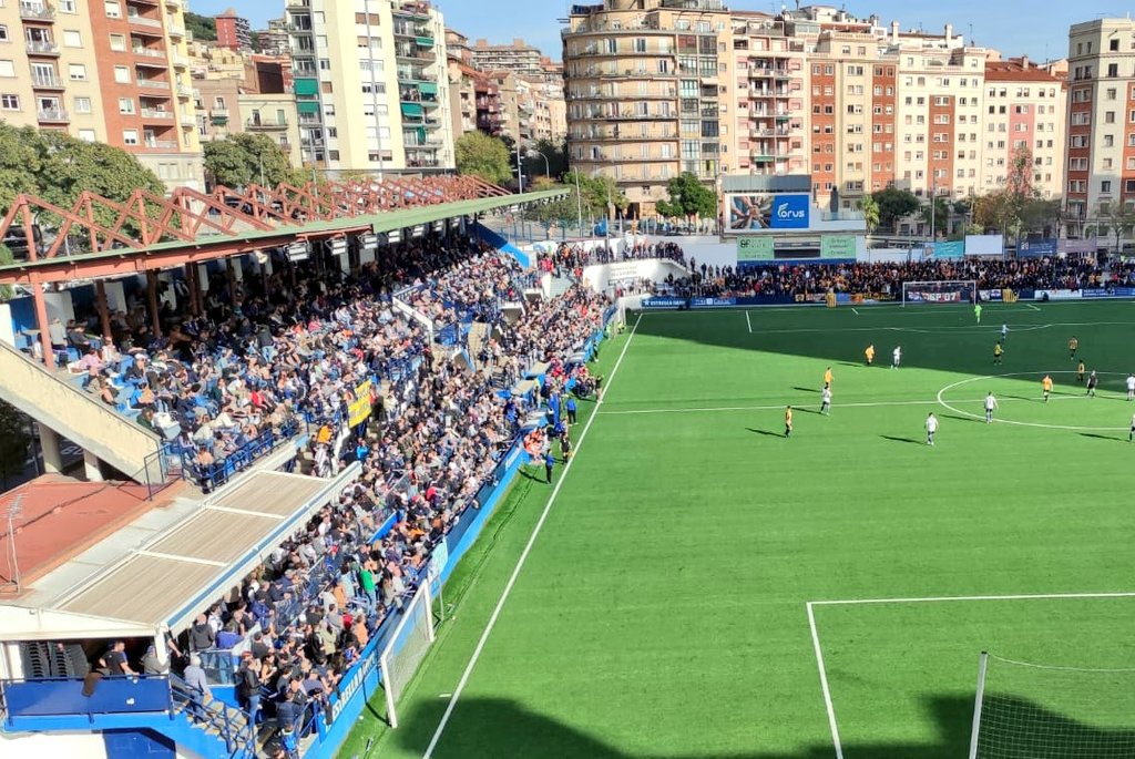 alexcano4's tweet photo. Dels més dels 400 partits que he jugat amb el @CEEuropa, el derbi d’avui és un dels més especials.

Avui han vingut 3.350 persones al Nou Sardenya. Hem viscut un ambient espectacular amb dues aficions volcades amb el seu equip.

Futbol de veritat. Futbol del que estimem. https://t.co/AcwgYpkeNW