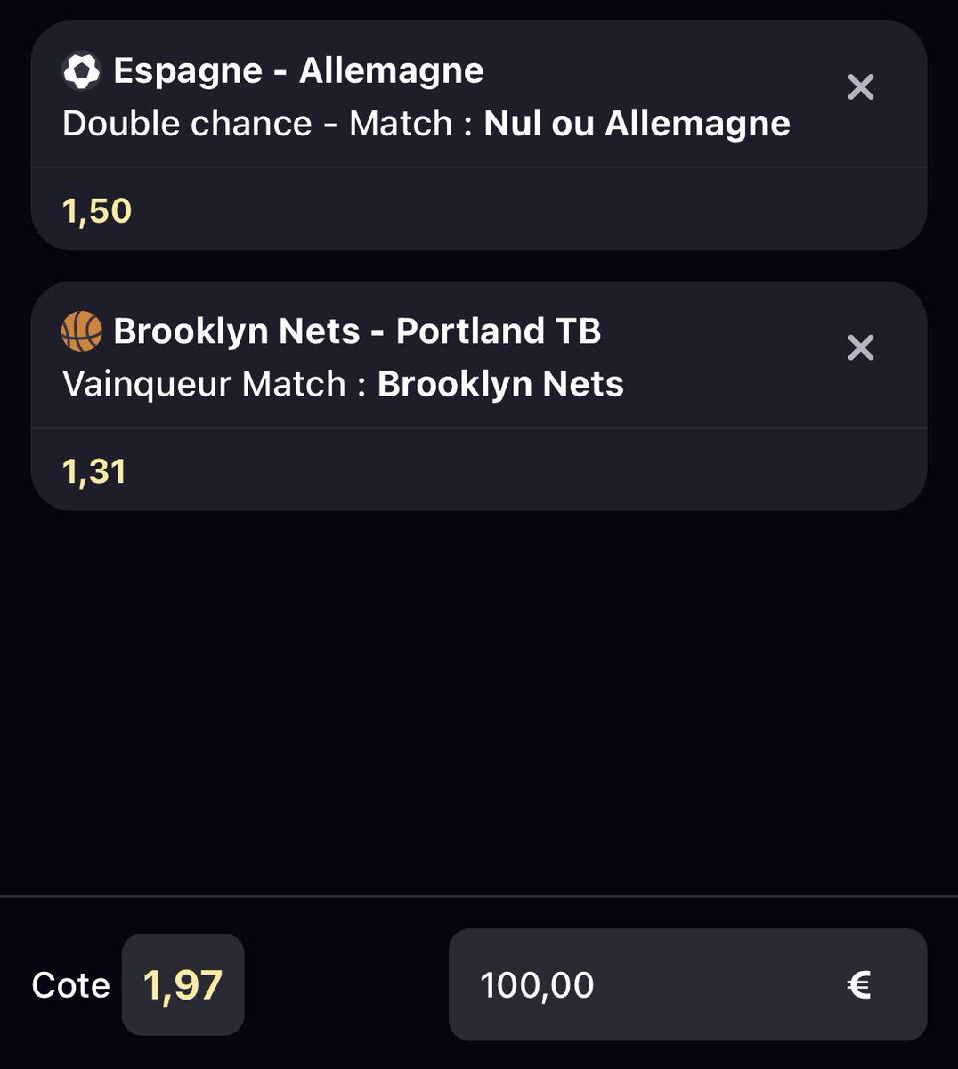 PronosGalaxy's tweet photo. 🔥PRONOSTIC SAFE🔥

pour ceux qui veulent un code parrainage pour s’inscrire sur betclic n’hésitez pas à utiliser le code suivant « ALEXHOZD » des freebet offert sur votre premiers pari !

#Qatar2022  #betclic #TeamParieurs https://t.co/rfiQLrUQCT
