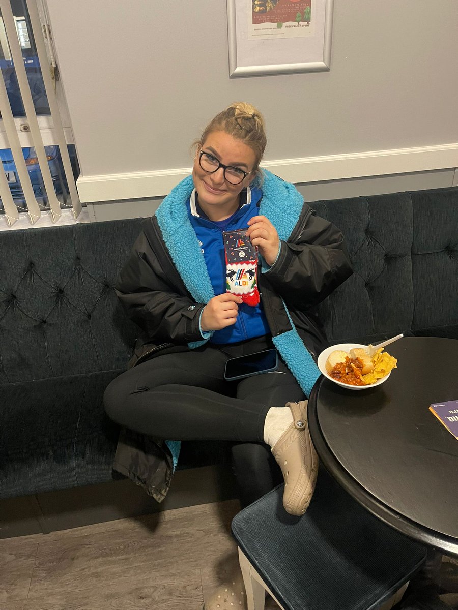 MulbartonLadies's tweet photo. 🔵 DEVELOPMENT TEAM ⚫

The devs come out as 6-2 winners in a brilliant contest against @FCVikingUK. A fantastic team performance capped off by another hatrick from Player of the Match Lucy Kean, and Goal of the Day from Rosie McNarry #KeanosOnFire🔥 #DevKev @AldiUK 💙🖤 (3/4) https://t.co/D6B7beDSzn