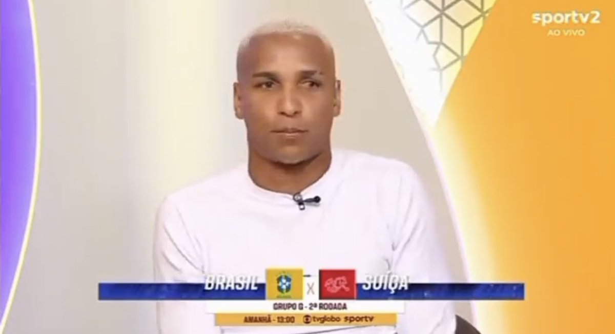 futebol_info's tweet photo. “Messi é idolatrado na Argentina, Cristiano Ronaldo é idolatrado em Portugal, e aqui no Brasil as pessoas torcem para o Neymar se lesionar. Isso não existe, não é humano. Isso é inveja de pessoas frustradas, que não venceram.”

🎙 Deyverson, no SporTV 2.
📸 Reprodução/SporTV 2 https://t.co/thrQJdCGXh