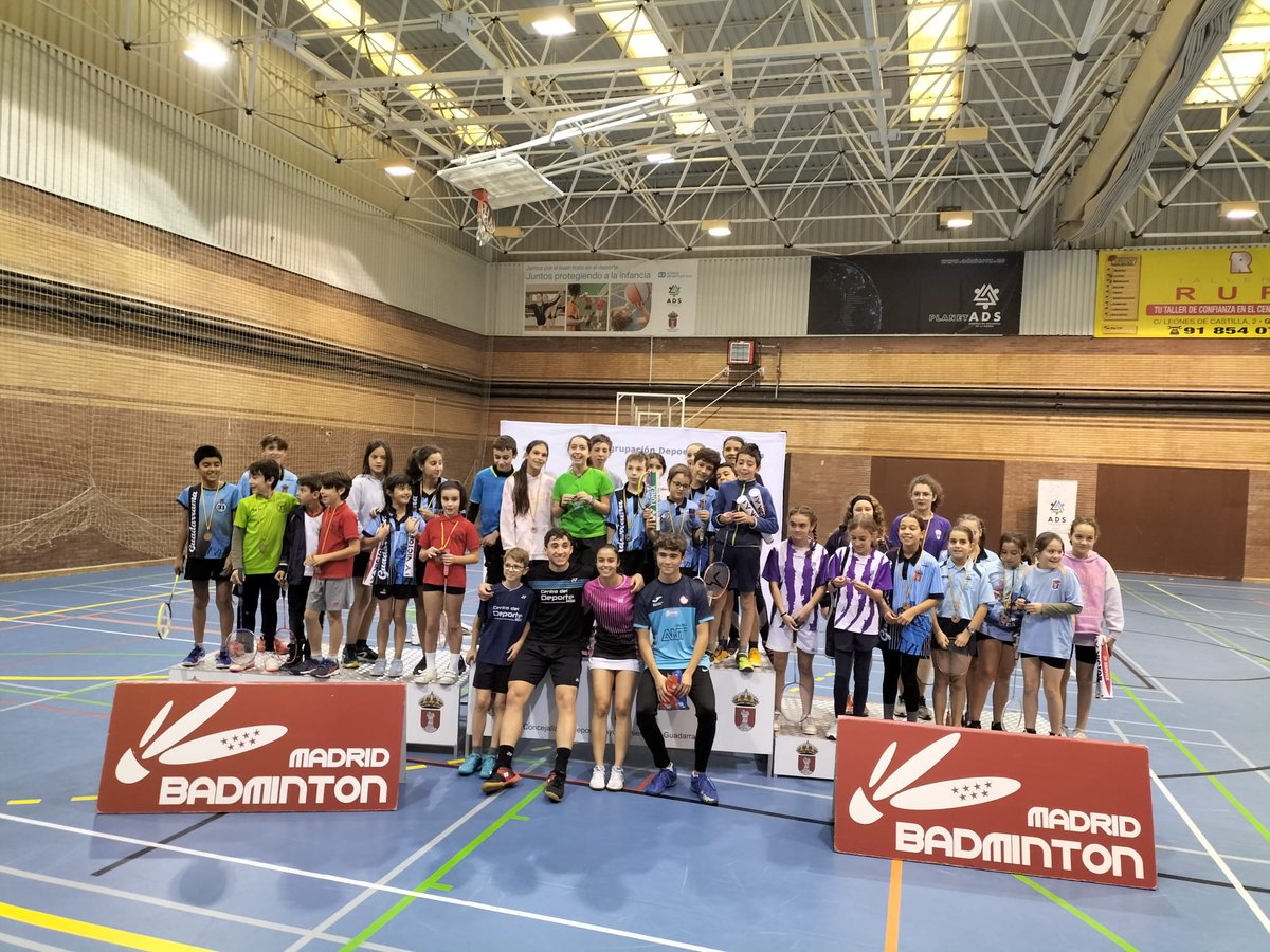 🏸⚪🔴 I COPA BASE FEDERACIÓN

📷 Se ha disputado la tercera, y última de las tres fases locales, esta vez, en Guadarrama.

👉 Esta nueva competición para jugadores no federados, está encuadrada en una serie de medidas para incrementar las licencias en las categorías más pequeñas