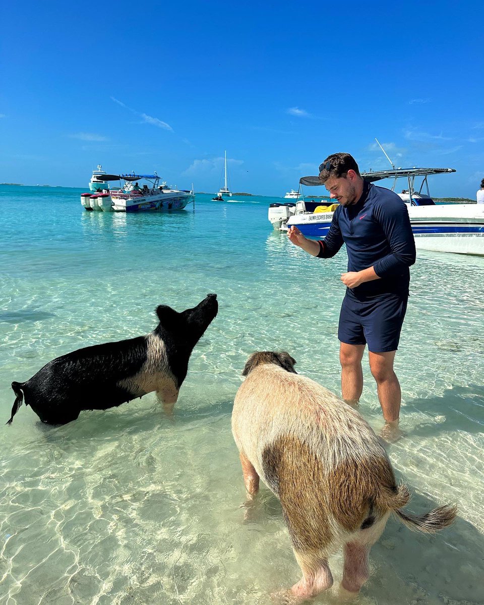 flavinclaire's tweet photo. The best day ever in the Bahamas 🤩🇧🇸 https://t.co/mNm03DC10Y