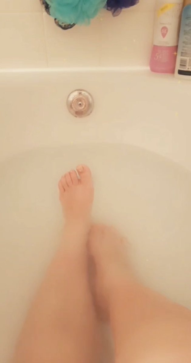 ChanielisM's tweet photo. Go to my onlyfans dm and tell me what you want me to to do with my tiny feet papi.       🥰🥰 #onlyfans #feetfethish #feet #foot #fetish #pies #fetichepies https://t.co/UpZc8wCqbj