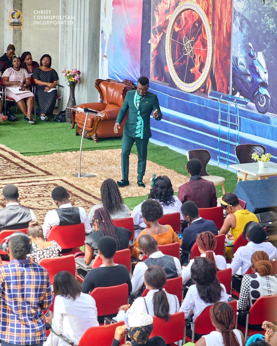 thepastorobed's tweet photo. PROPHETIC DECLARATIONS FOR THE WEEK!

- This week you will be located at the right place at the right time!
- You will be  divinely located in places where your gift is in dire need!
- You will infuse every environment you operate in with the flavor and savour of Christ! https://t.co/WIF1mTrHoX