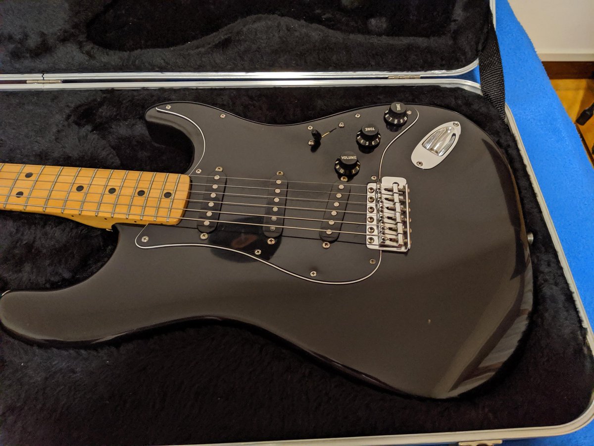 FunkyFranz's tweet photo. 1979 Stratocaster #Fender #Stratocaster #Guitar #PrivateCollection https://t.co/mFuILTRe5C