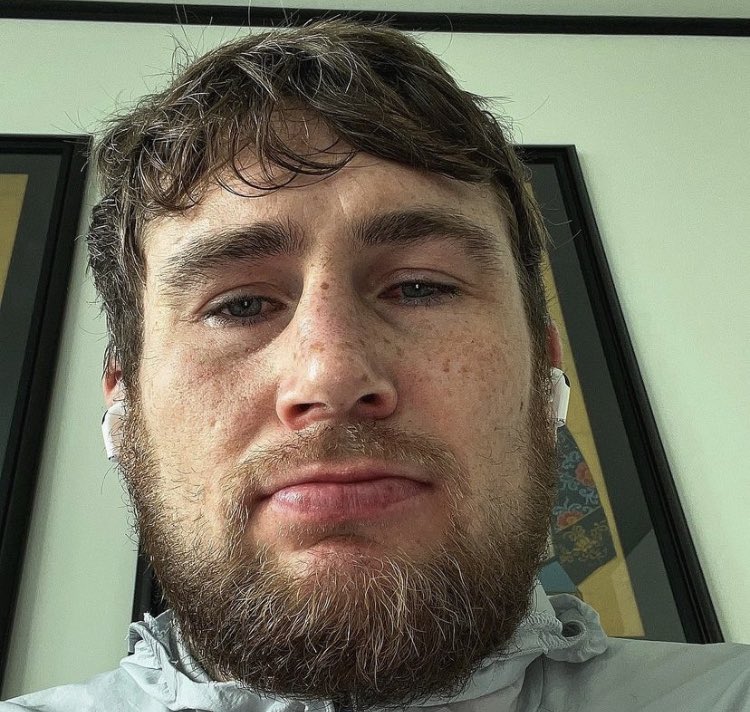 BrawlSeasonOff's tweet photo. Darren Till? Nah, that’s Dharren Tillomedov 🇷🇺 https://t.co/8ZN3wI6aOL