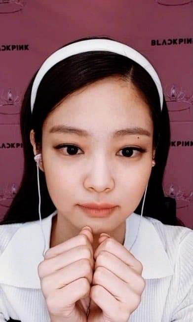 princesseszip's tweet photo. Aquí en la #𝖇𝒍ac𝕜魔女𖣂𝒇an𝒄ā𝒍𝒍 ꒱ ���️ 𖤐 porque tenía que ponerme al corriente de ciertos pendientes y chismes de señora, por lo que después de #cà𝒍𝒍Ꭵng綺麗𐀶𝕝ucᎥfer, i started #cà𝒍𝒍Ꭵng綺麗𐀶𝕪aᴎɴiē. ¡Saluditos! Soy su 𝑏iggest fan. 

𝑓āiry ♡ 猫𝕡rincess, #𝑛ilou https://t.co/QjZFbbce2L