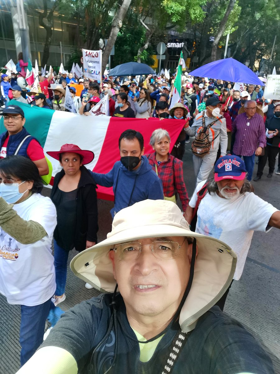 hernandezcjf's tweet photo. Una gran fiesta, una gran marcha celebrando 4 años de mi "presizo", preparando conciencias. #patarajada 
rajada con orgullo esperando a Andrés  #ManuelLópezObrador https://t.co/Bt1miUTcGt