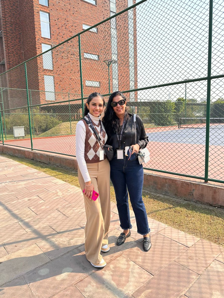 shaktisuchdev's tweet photo. Spectacular campus. Undoubtedly Numero Uno. Interesting #Academic curriculum. International amenities & facilities. Renowned faculties. Beautiful. Love the Architecture. Exposed brick work. Stone Jalis. Humungous #Library #ExposedBrickWork.
@AshokaUniv
#AshokaUniversity https://t.co/SyruLeEJ3S