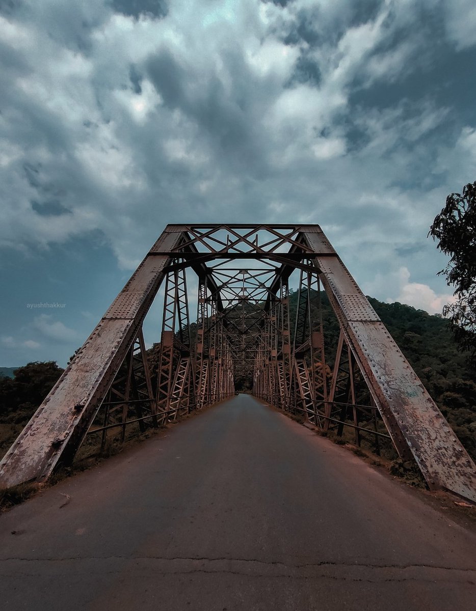 ayushthakkurr's tweet photo. The British Engineering
.
.
.
Check out ⬇️⬇️⬇️⬇️
https://t.co/b1bffpkBXT
.
.
#pindle #pindleindia #pindlegems
#india @Pindle_India https://t.co/yFAkabDLmE