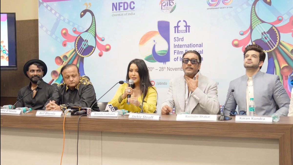 fadnavis_amruta's tweet photo. Walked Red Carpet at @IFFIGoa for  cause ‘स्वच्छ सागर,सुरक्षित सागर’ organised  by @goacm @Divyajfound @bhamlafoundatio  &amp; followed by press conference for inviting everyone for #Cleanathon Goa Miramar,Panjim Beach Clean up-tomorrow at 7.30 am. Let’s together make India Shine🙏 https://t.co/0mGycUL2mt