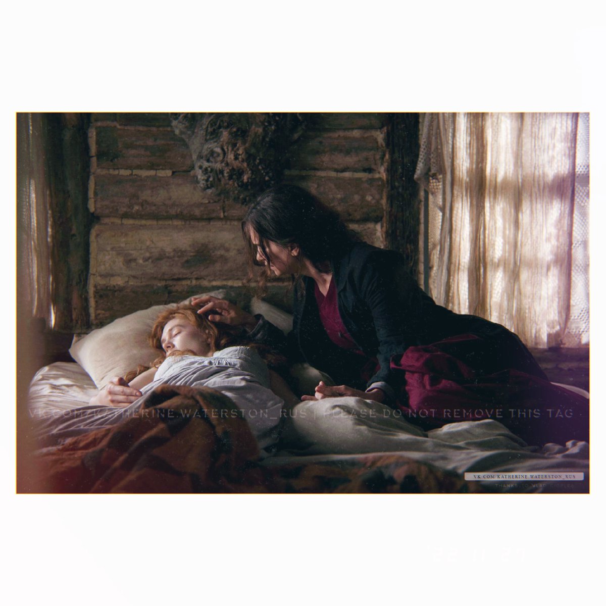 Katherine Waterston Russia tweet media