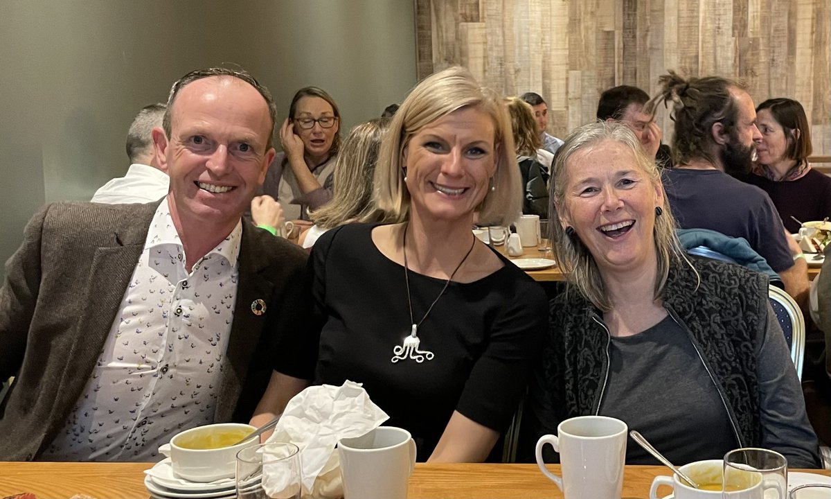 pippa_hackett's tweet photo. Wonderful to catch up with @greenparty_ie members & colleagues from across the country, and to welcome new @GreenPartyNI Leader @oharamal to Athlone. Well done to Party Chair @paulinegalway, @louheavin and the whole @greenparty_ie team behind the Convention. #GPAC22 ππΌππΌππΌ https://t.co/yzypPbxNjT