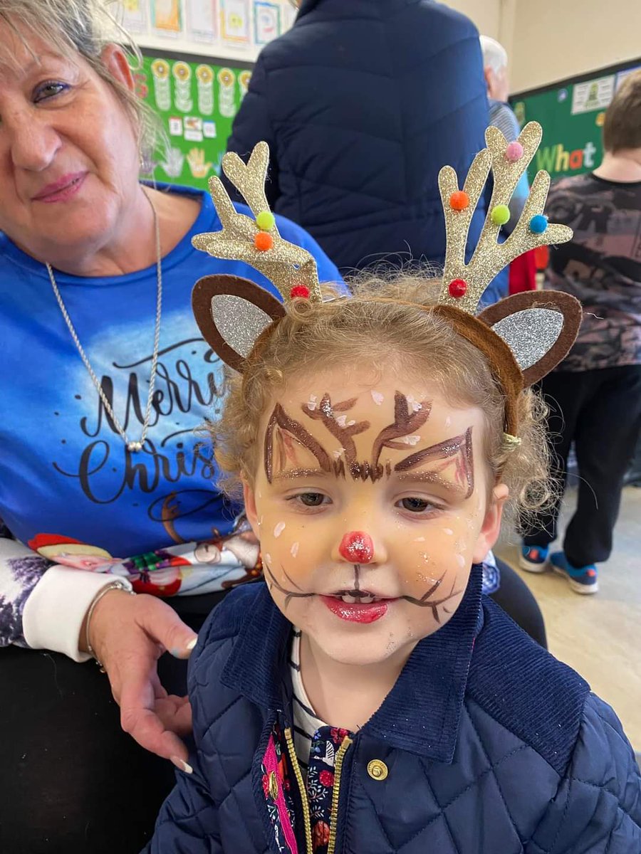 BarninghamPTA's tweet photo. We had a brilliant Christmas fayre yesterday and raised just over £900 for our school @BarninghamCEVCP. Thank you to everyone who came along, donated and/or helped out on the day - you made it amazing 🎉🎅🎄 https://t.co/5DpGy0b7oZ
