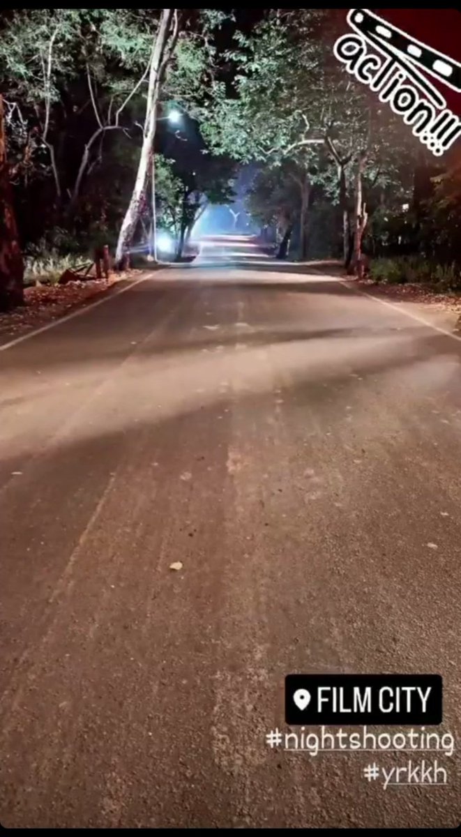 naanwchickenn's tweet photo. #nightshooting karo ya #dayshooting ..
We don't care ..just shoot what WE(Abhira fans) WANT..
Faltu ka crap mat shoot karna apni nepotism kid ke saath π #yrkkh https://t.co/JT3DfoWXmh