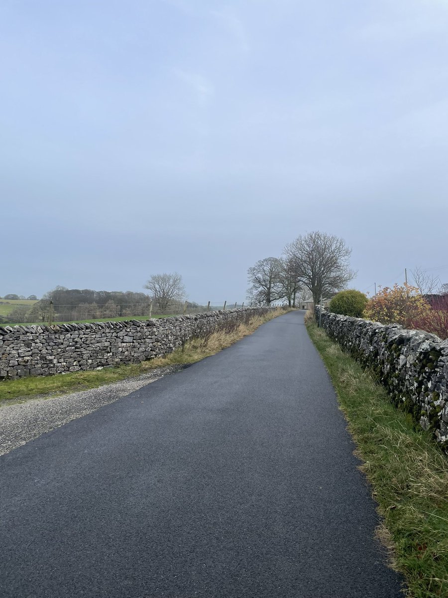 sixtysixrick's tweet photo. Morning Mooch on Lancashire Day around what some people might say Yorkshire. @forestofbowland @BowlandNetwork @VisitLancashire #LancashireDay  #Slaidburn #Newton #Backlane 🌹🌹🌹🌹🌹🌹🌹🌹🌹🌹🌹🌹🌹 https://t.co/IPOzqGM3WE