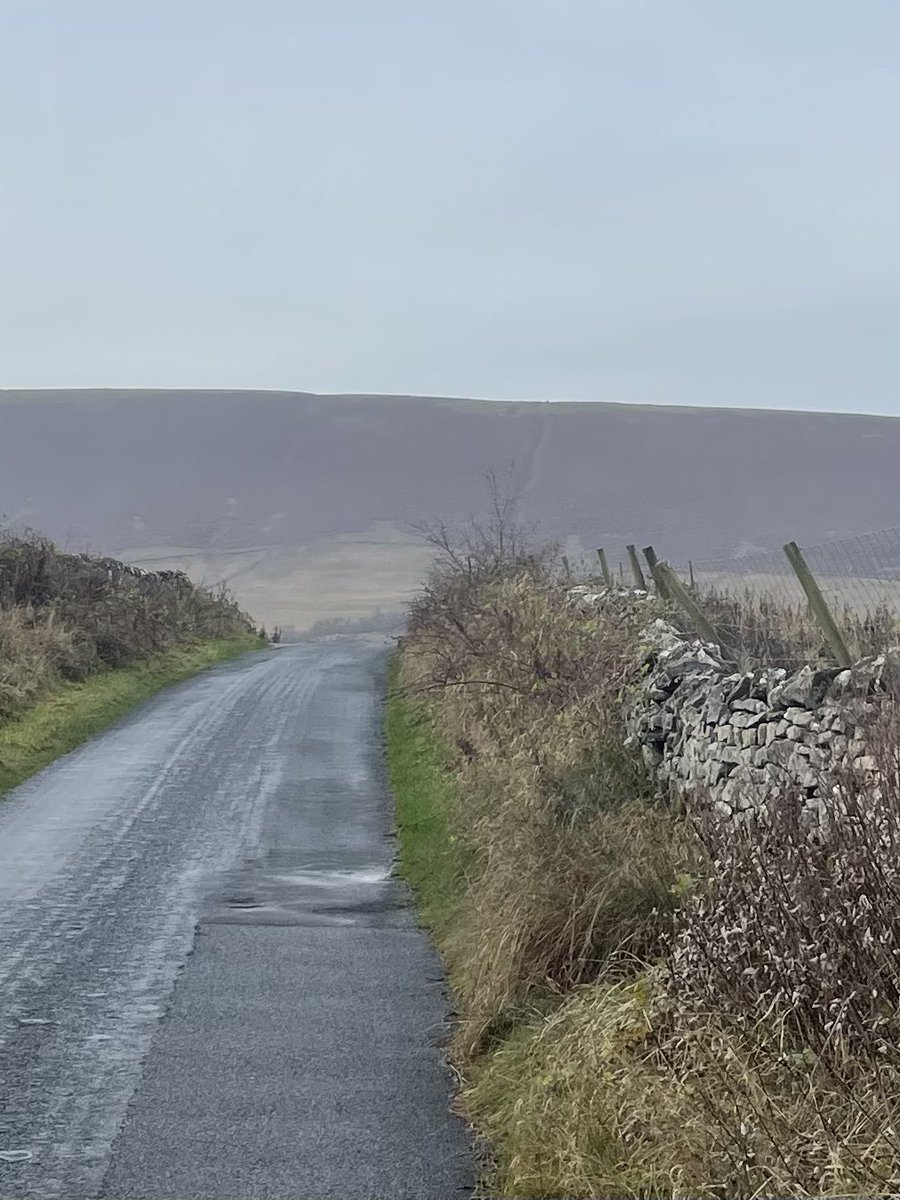 sixtysixrick's tweet photo. Morning Mooch on Lancashire Day around what some people might say Yorkshire. @forestofbowland @BowlandNetwork @VisitLancashire #LancashireDay  #Slaidburn #Newton #Backlane 🌹🌹🌹🌹🌹🌹🌹🌹🌹🌹🌹🌹🌹 https://t.co/IPOzqGM3WE