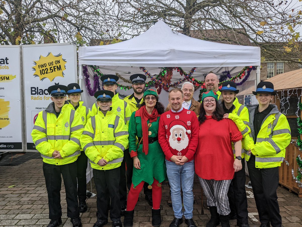 cambsvpc's tweet photo. The cadets have been engaging with the public and @stneotscouncil already! https://t.co/4H5U6Pl6ZB