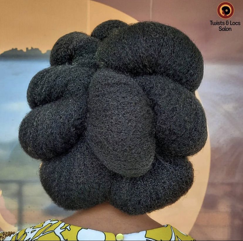 TwistsnLocs's tweet photo. How are you styling your afro? Here are some options to get you to funk that fro up

#twistsnlocs #naturalhair #salon #eastlegon #0su #spintex #branch #service #naturalhairstyle #naturalhaircare #4chair #afto #naturalista #kinkyhair #afrohair #cornrows #blackwomen https://t.co/1qr54PlGTk