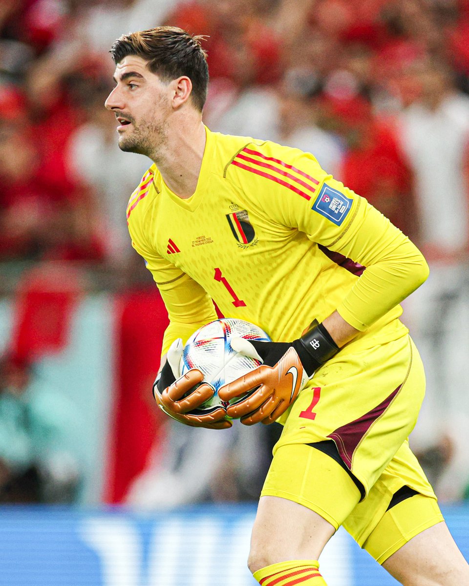 realmadrid's tweet photo. 🇧🇪 Bélgica 0-2 Marruecos 🇲🇦
⚡ @thibautcourtois
⚡ @hazardeden10 
#FIFAWorldCup https://t.co/2RVBpUPiEc