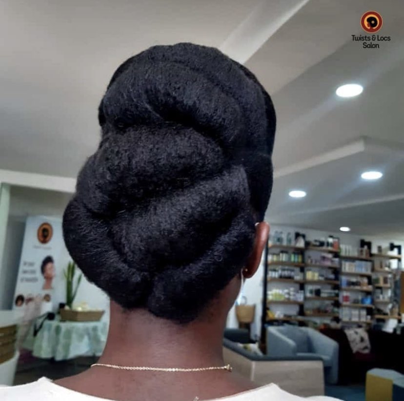 TwistsnLocs's tweet photo. How are you styling your afro? Here are some options to get you to funk that fro up

#twistsnlocs #naturalhair #salon #eastlegon #0su #spintex #branch #service #naturalhairstyle #naturalhaircare #4chair #afto #naturalista #kinkyhair #afrohair #cornrows #blackwomen https://t.co/iehxKnX3wg