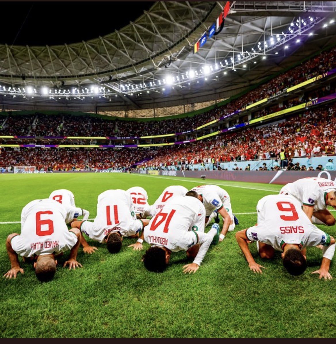 MimosaFawaz's tweet photo. What a massive win for Morocco 🇲🇦 

Played 2018 finalists Croatia 🇭🇷 and ended in a goalless draw 0-0. 

And now have just defeated Belgium 🇧🇪 ranked number 2 in the World 2-0. 

What a team! They now go top of their group. 

#FIFAWorldCup https://t.co/wEtrqUEAeR