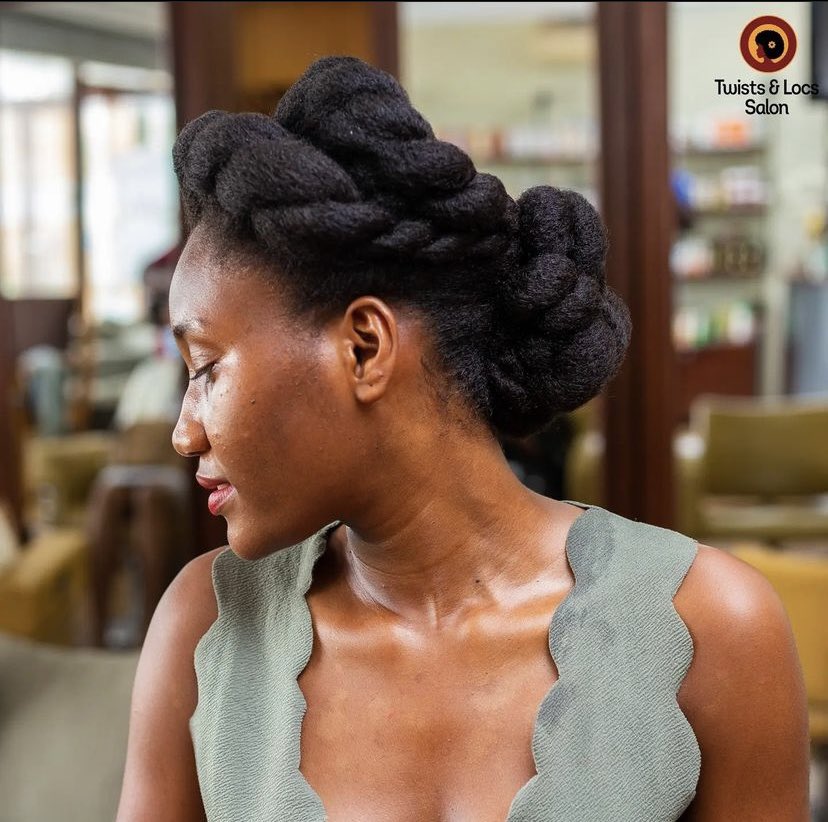 TwistsnLocs's tweet photo. How are you styling your afro? Here are some options to get you to funk that fro up

#twistsnlocs #naturalhair #salon #eastlegon #0su #spintex #branch #service #naturalhairstyle #naturalhaircare #4chair #afto #naturalista #kinkyhair #afrohair #cornrows #blackwomen https://t.co/mmqNXVTNZc