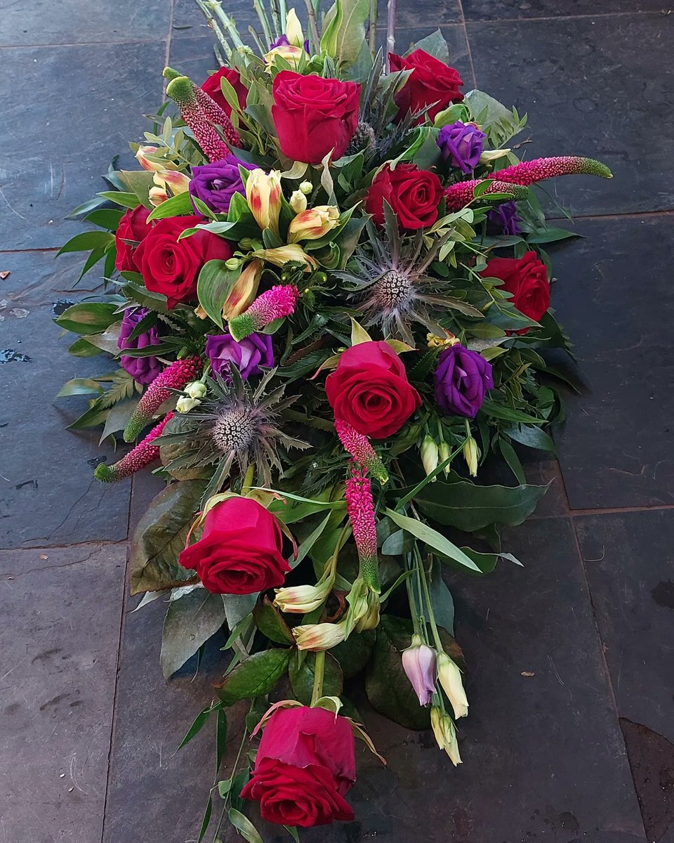 Branchflorist's tweet photo. Tributes we created last week 

The family had chosen a single ended tear drop shaped spray made up using a selection of  naomi roses,lisianthus, alstromeria, thistle &amp; veronica with seasonal foilage.

They had also chosen a red rose heart to match &amp; his nick name in letters. https://t.co/0QgK4kVh2Z