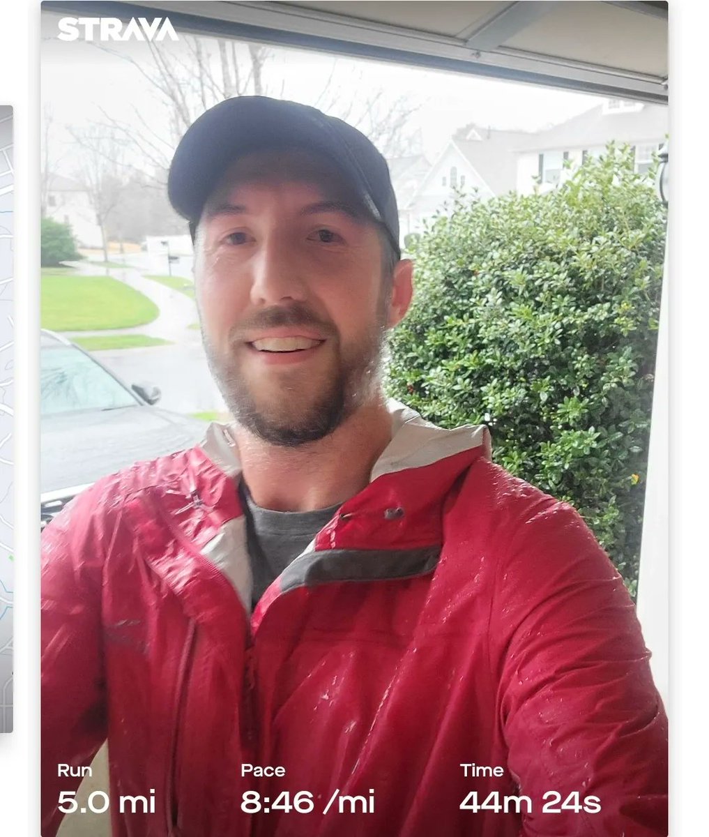 rogerses2's tweet photo. I love running in the rain! Usually it stops as soon as I go out. Today was perfect for this #crazyrunner #longrun @runcoachsays https://t.co/tdd8LdUd8C
