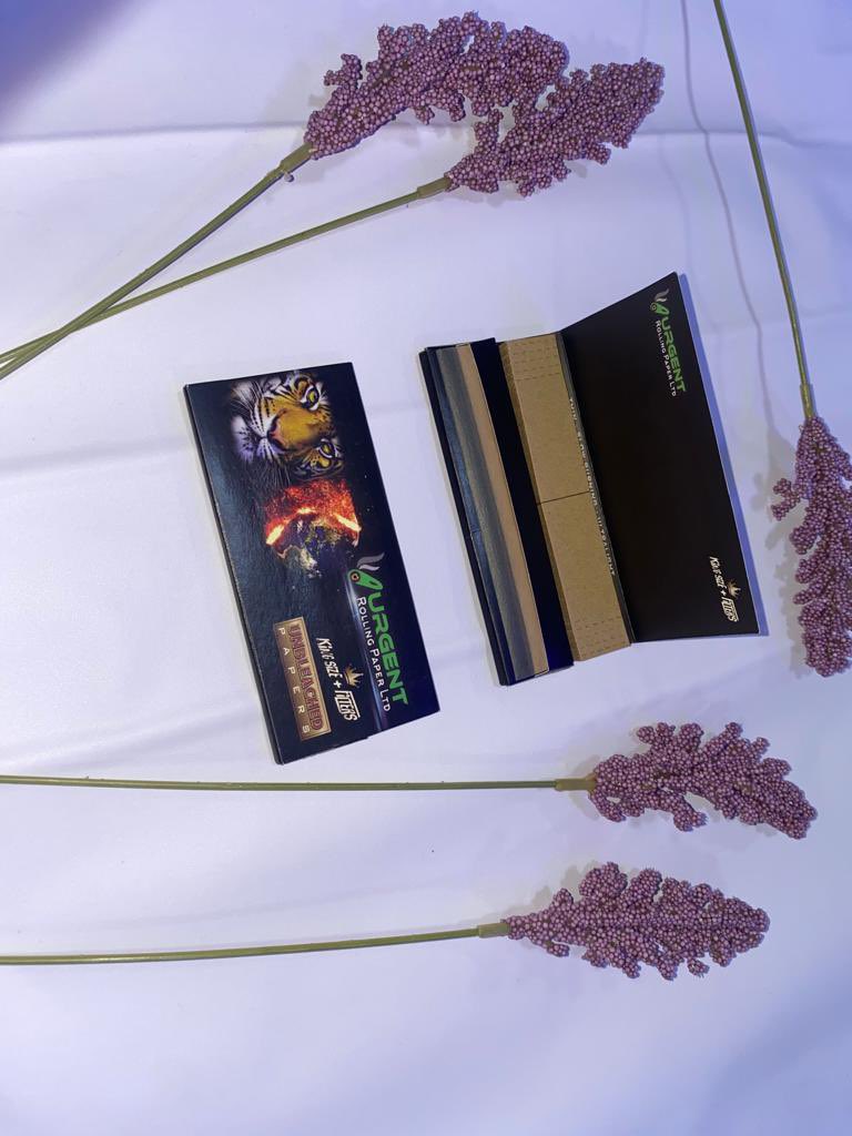 UrgentNgo's tweet photo. @ltd_urgent the best rolling paper in the world. #naturalArabicgum
#naturalgum
#vegetableoil
#slowburn
#urgentrollingpaper
#luxury
#Unbleached https://t.co/UcjXf5V3BG