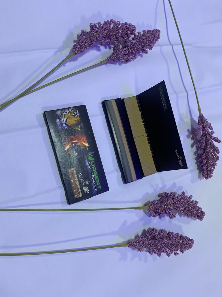 UrgentNgo's tweet photo. @ltd_urgent the best rolling paper in the world. #naturalArabicgum
#naturalgum
#vegetableoil
#slowburn
#urgentrollingpaper
#luxury
#Unbleached https://t.co/UcjXf5V3BG