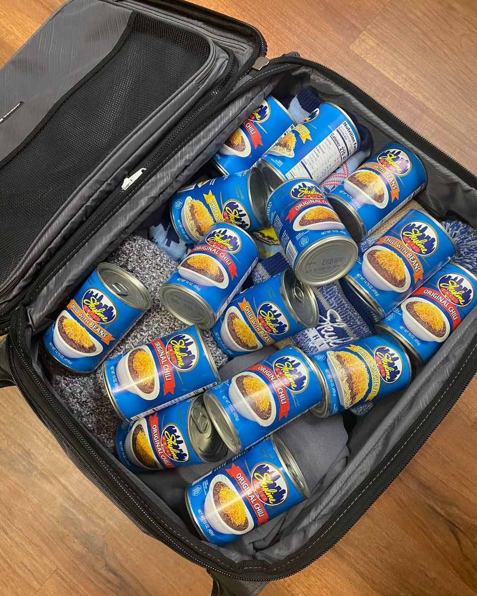 Skyline_Chili's tweet photo. Skyline fans heading to the airport, hoping their suitcase isn’t over the weight limit like: https://t.co/ODMAFI1Fr9