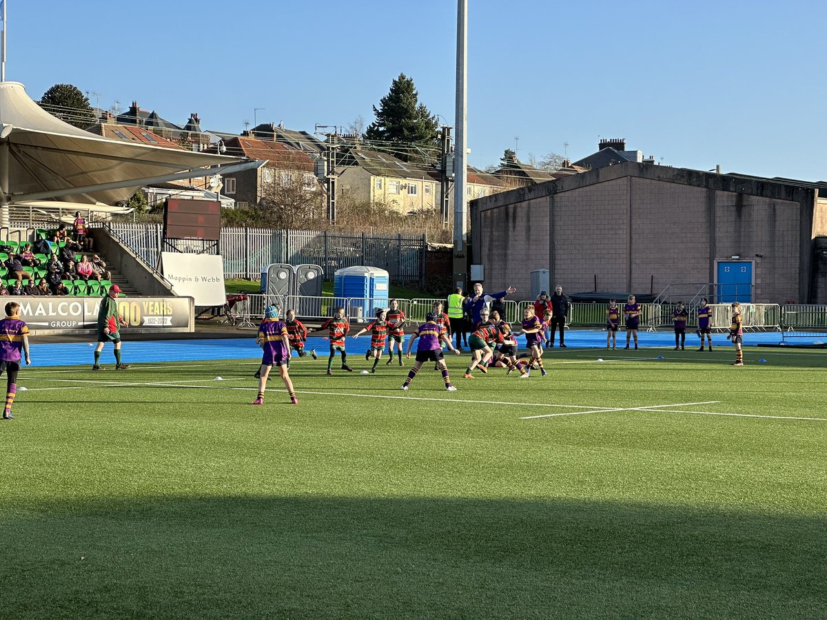kube_net's tweet photo. It was a Sunday Funday at the @GlasgowWarriors pitch today with the first KubeNet Mini Festival of the season. The kids enjoyed every minute of the day 🤩
Thank you to all #YouthRugby clubs who came along and took part and for Sam and Seba for joining us  #ProudSponsor https://t.co/eHGOXLO9YT