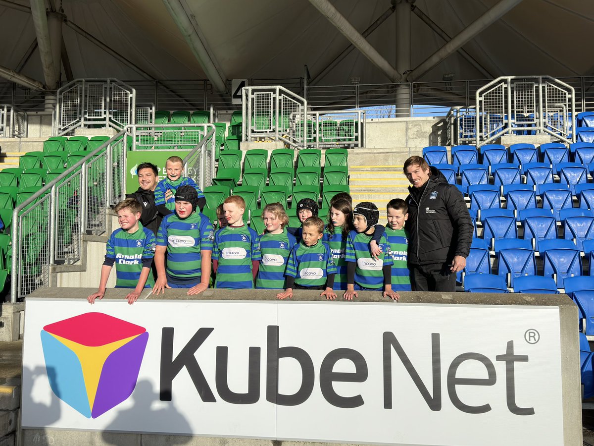 kube_net's tweet photo. It was a Sunday Funday at the @GlasgowWarriors pitch today with the first KubeNet Mini Festival of the season. The kids enjoyed every minute of the day 🤩
Thank you to all #YouthRugby clubs who came along and took part and for Sam and Seba for joining us  #ProudSponsor https://t.co/eHGOXLO9YT