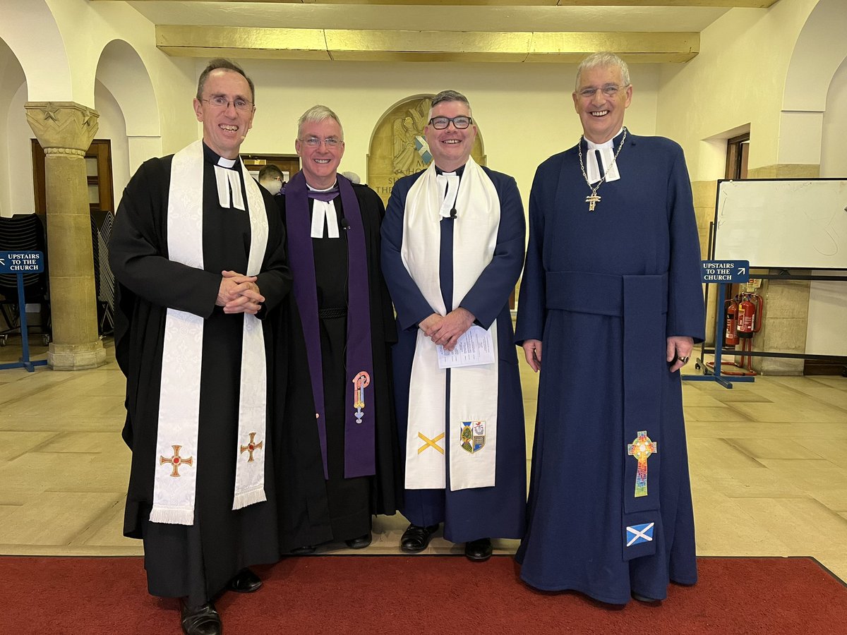 LondonKirk's tweet photo. It was a joy to share Sunday worship with our friends from @CrownCourtChrch, @churchmoderator AND the young people from @GK_experience A packed church, an uplifting service. (Revds Angus MacLeod, William McLaren, Scott Rennie and Rt Revd Dr Iain Greenshields) @churchscotland https://t.co/2xFyy77h5f
