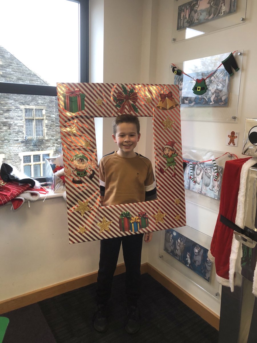 CaerphillyLib's tweet photo. Gorsaf Lluniau Llawen @CaerphillyLib
Elifie Station @CaerphillyLib
#caerphilly #Caerphillylibrary https://t.co/ehdtsdpJ5P