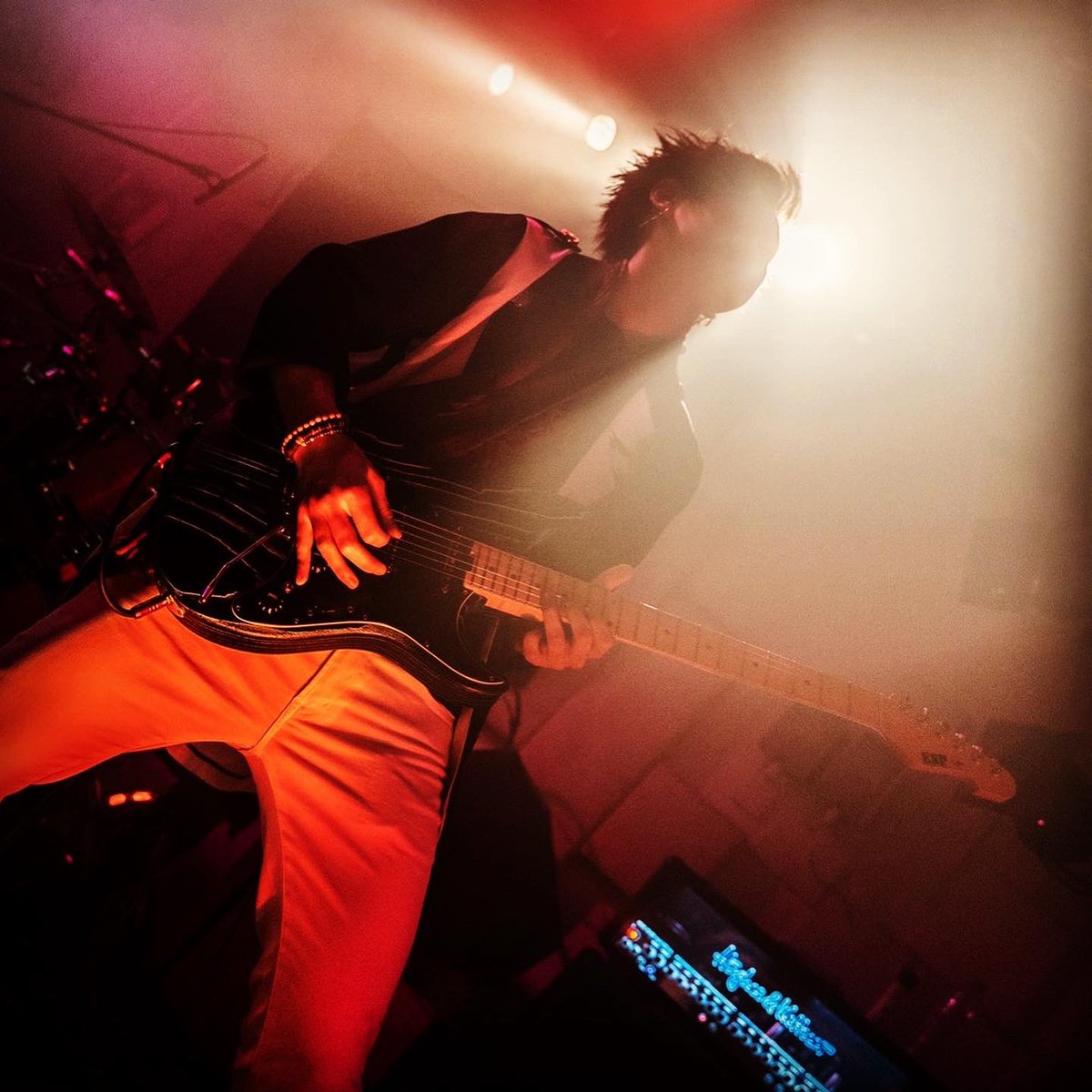 Soloproject2022's tweet photo. バンドしていた時が
1番輝いていたし、
1番楽しかったのは本音。

メンバーみんなで楽曲創って、　
無限の可能性を引き出せて、

それを演奏するのって
1番カッコよくない？？？ https://t.co/rn5KUBzoUr