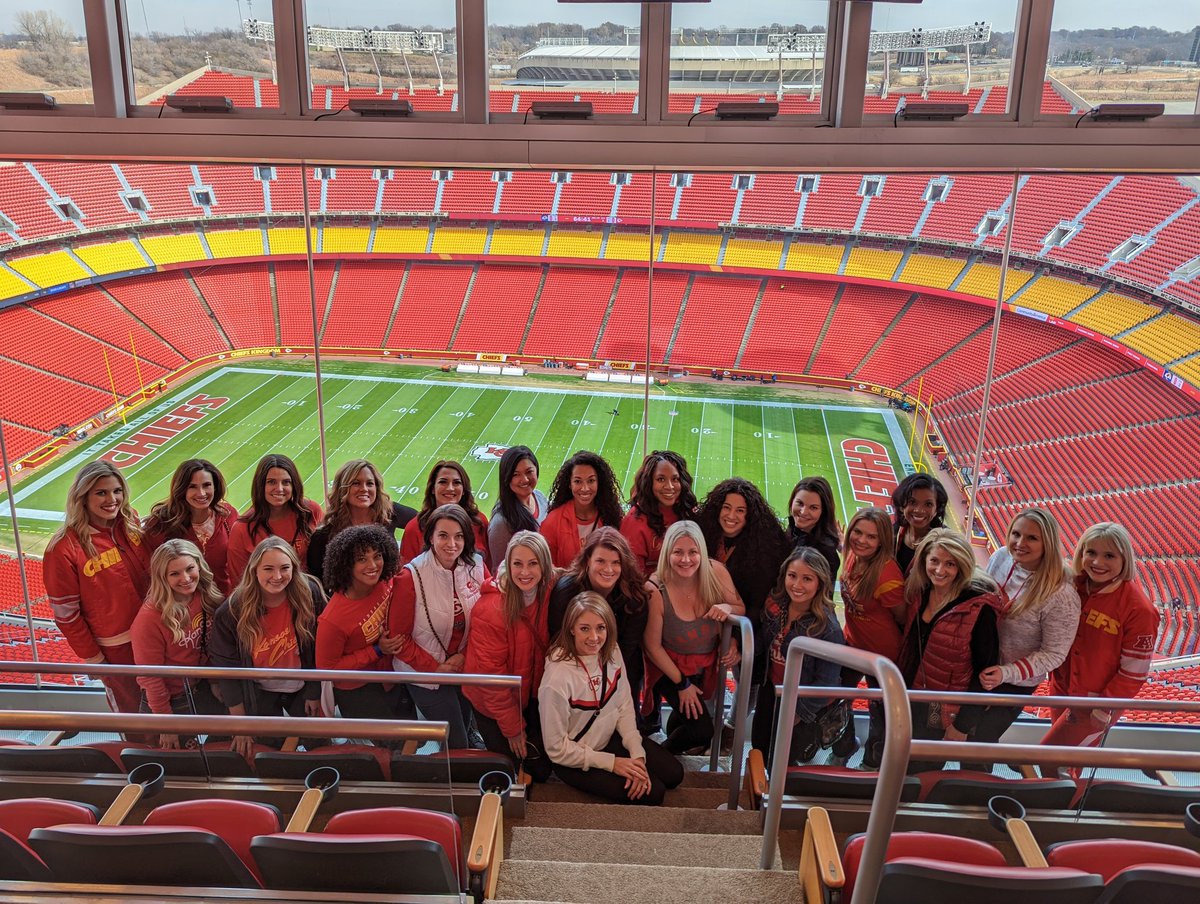vlvaughn's tweet photo. Yesterday was an awesome start to #ChiefsCheer Alumni weekend. Today is Game Day and we are performing at Halftime! https://t.co/tVXUc4jYFO