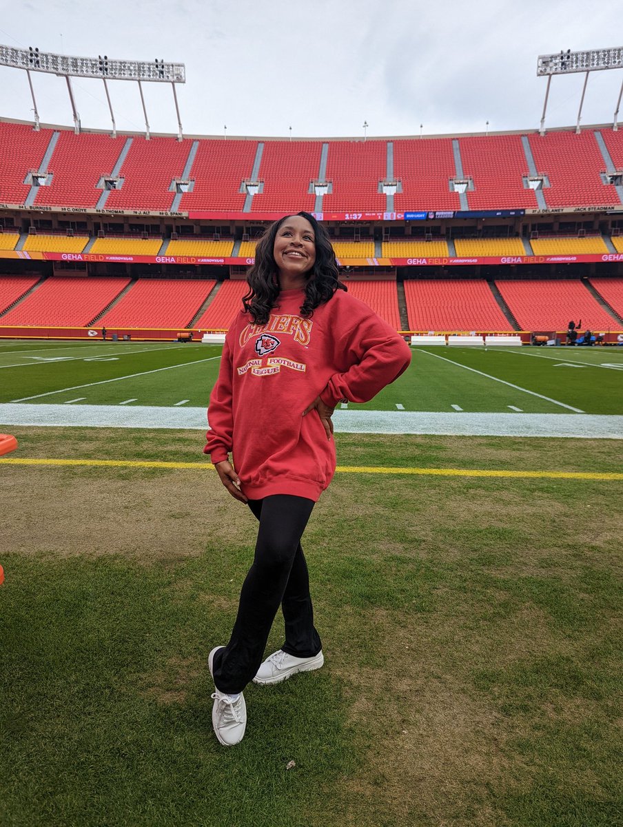 vlvaughn's tweet photo. Yesterday was an awesome start to #ChiefsCheer Alumni weekend. Today is Game Day and we are performing at Halftime! https://t.co/tVXUc4jYFO