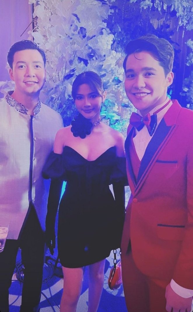 Aw kuya nathan

ROBXINE MAGICAL NIGHT
