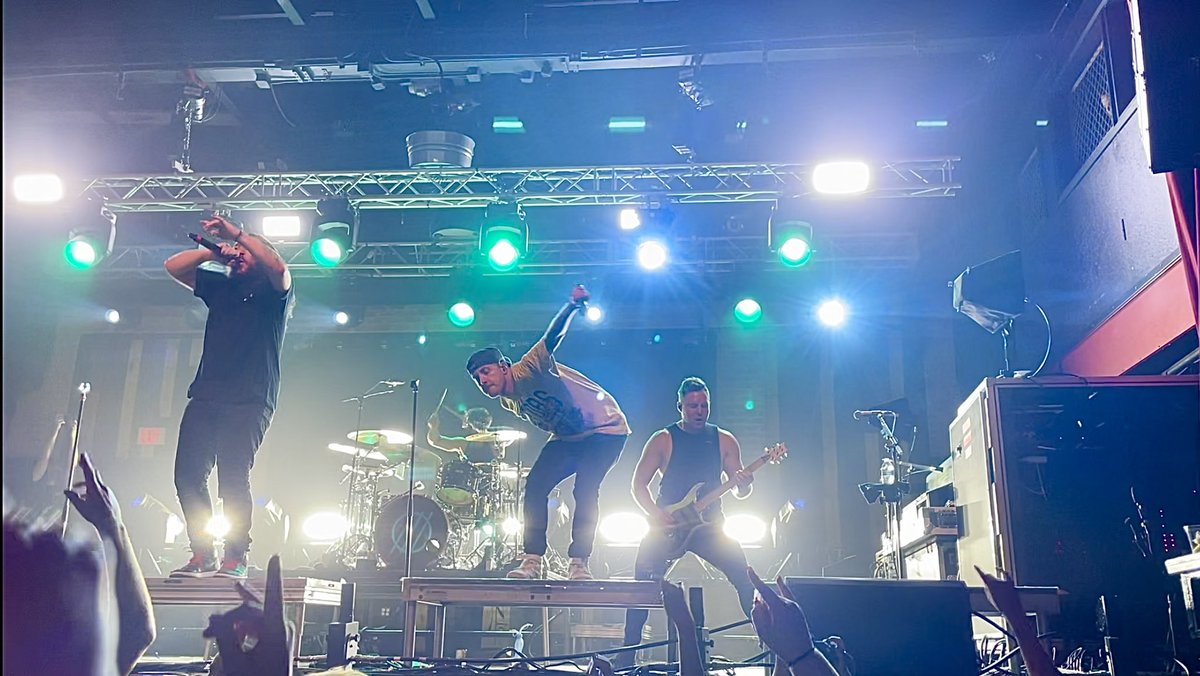 briceschrenkel's tweet image. @IPrevailBand set last night in Fort Lauderdale, FL was insannneeeee! #TruePower #TruePowerTour 💙