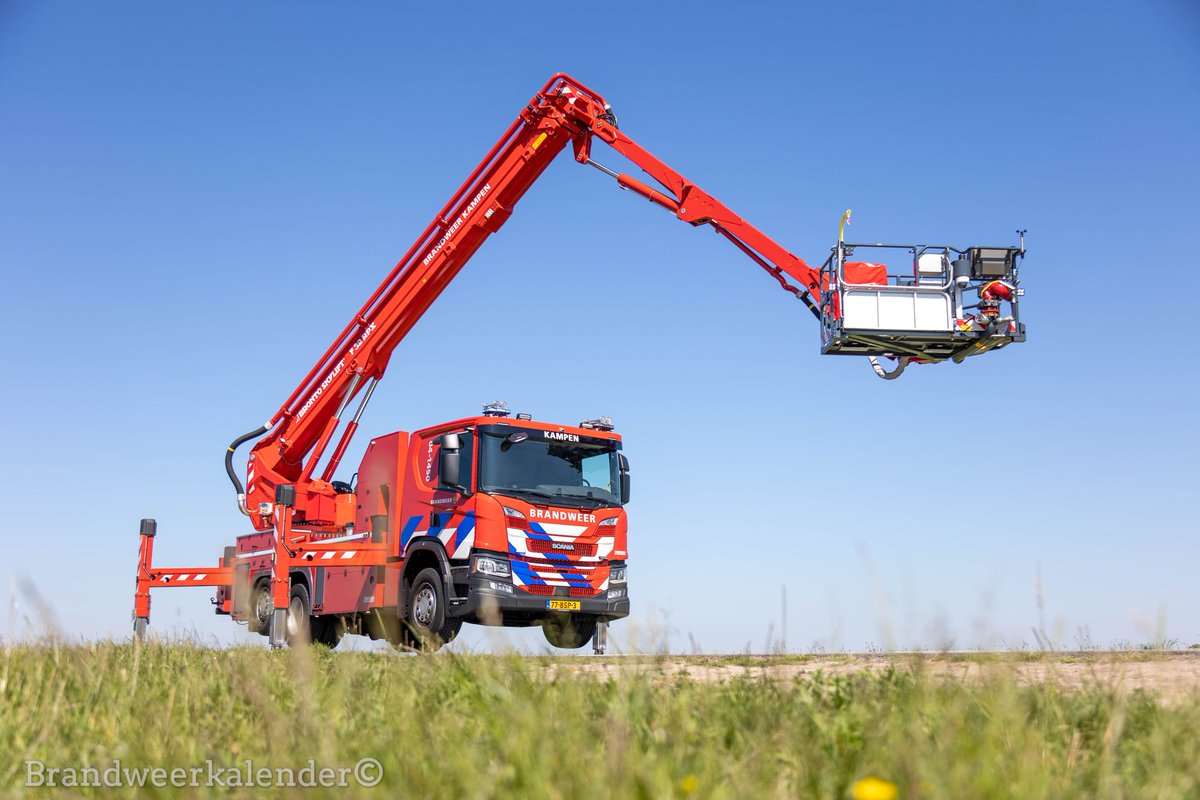 Winactie,
Wilt u kans maken op een canvasdoek (60x40)
Bestel dan voor 1 december een kalender op brandweerkalender.com