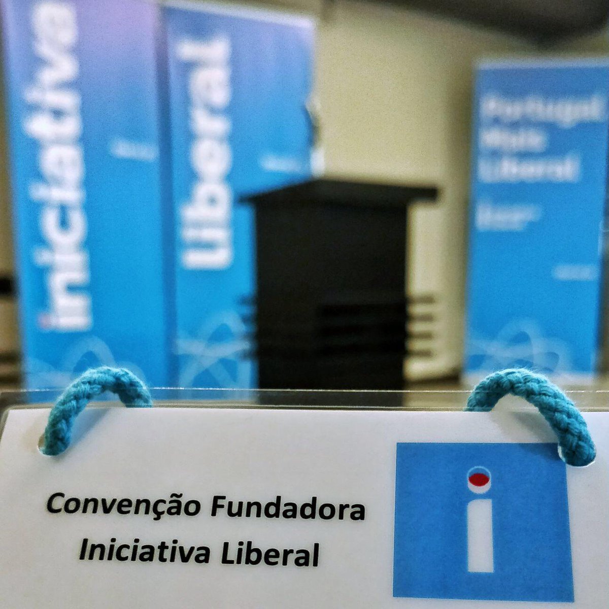 PFAntunes's tweet photo. Ontem n consegui publicar: 26/11/2017 Convenção Fundadora do @LiberalPT. Todos cheios de esperança por um Portugal Mais Liberal. 
Em janeiro entramos num novo ciclo.
#PortugalMaisLiberal
Nas fotos, a primeira CE e os Fundadores presentes na convenção fundadora no Porto. https://t.co/eVtCuS69Ce