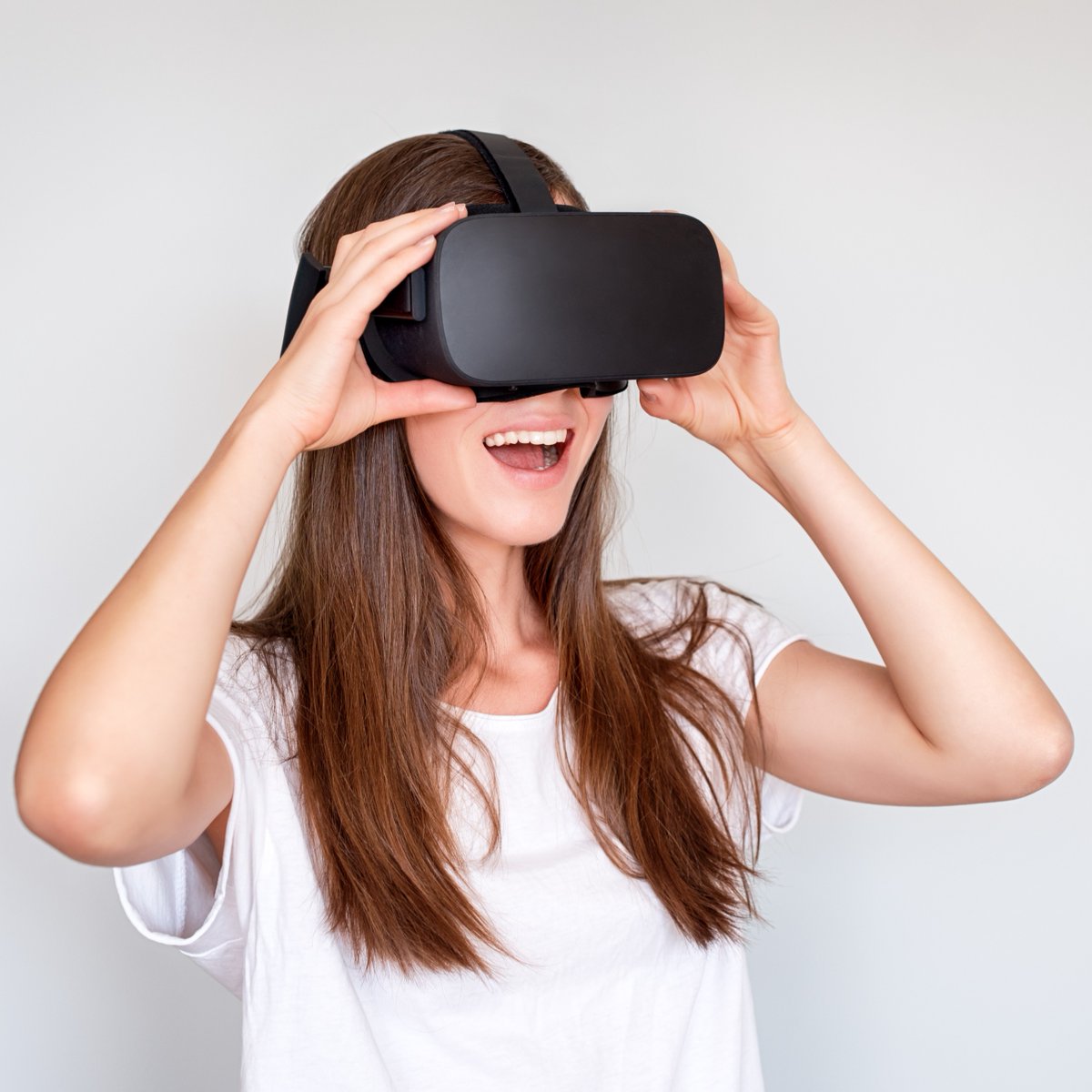 UNH_MUB's tweet photo. Mark your calendars for a fun evening of VR games! This Saturday at 7pm in the GSR, put on a headset and plug into a whole new world. https://t.co/YfXcZLf0AT