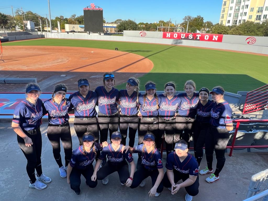 softball_nsa's tweet photo. Varsity Team getting ready to take the field at the University of Houston Elite Prospect Camp. https://t.co/DlL2hr0ZCA