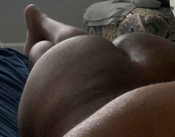dlvryboi's tweet photo. This rain in the DMV got me in the mood for some good dick 😈 https://t.co/ziTx10lYIg
