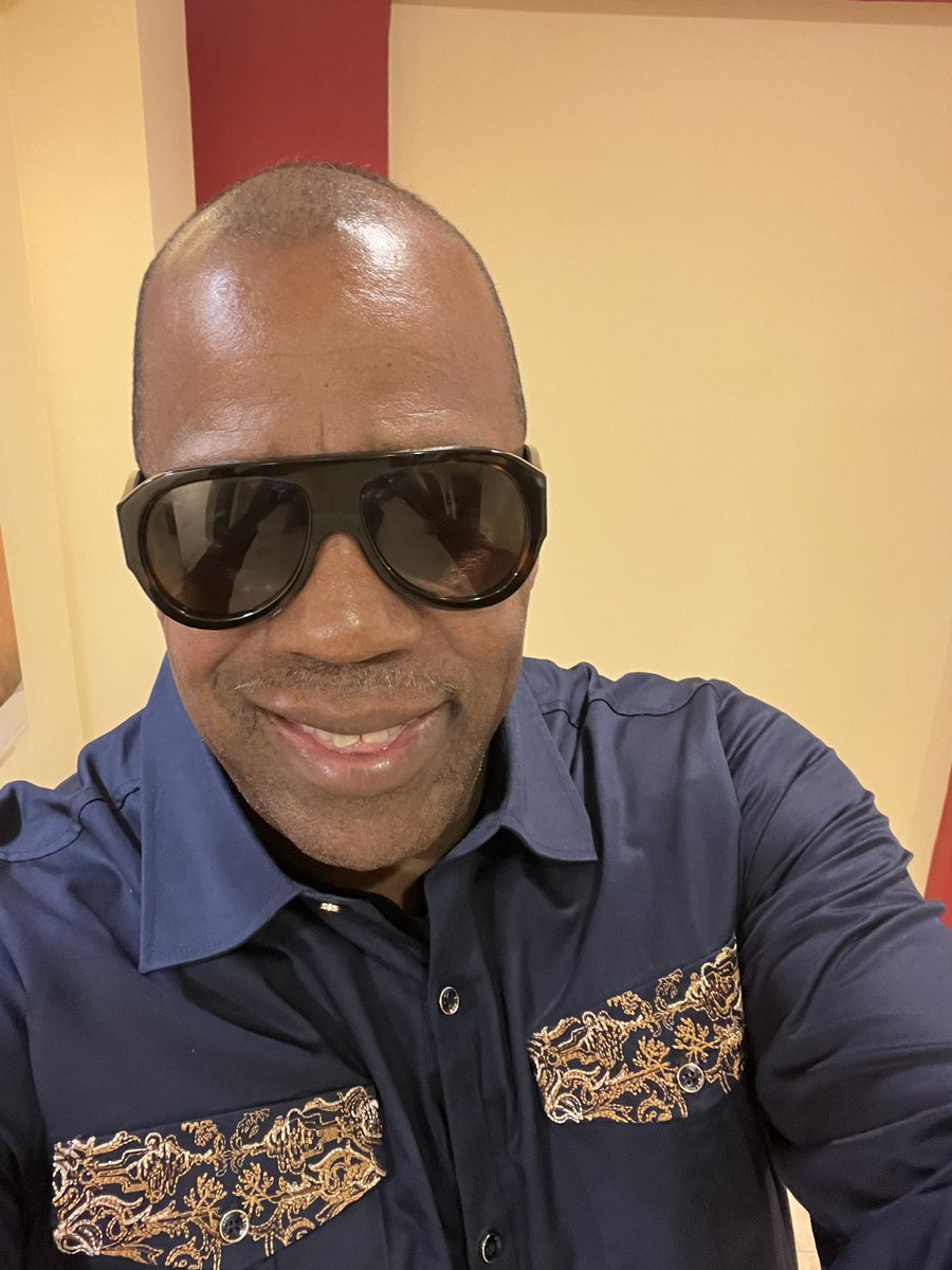 derae_ricky's tweet image. It’s Sunday