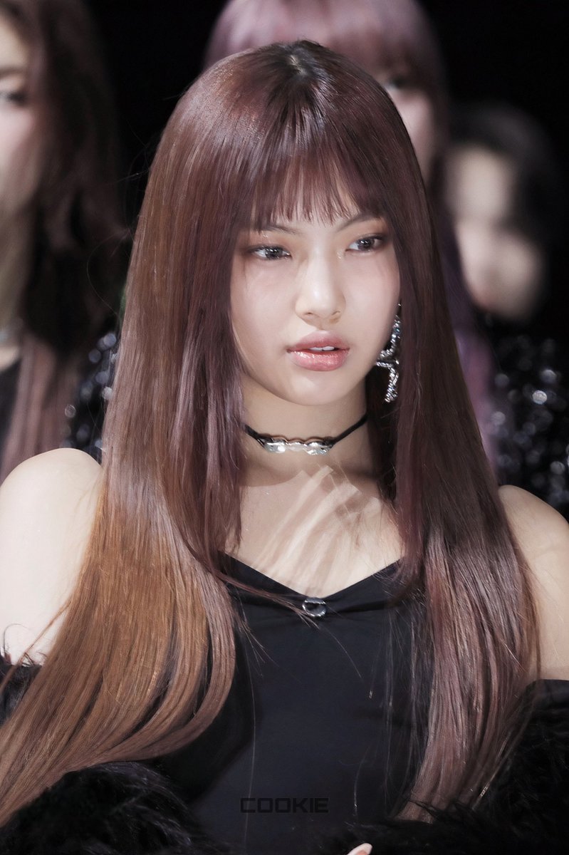 pictureshyein's tweet photo. omg... https://t.co/WTG5s1TPLu