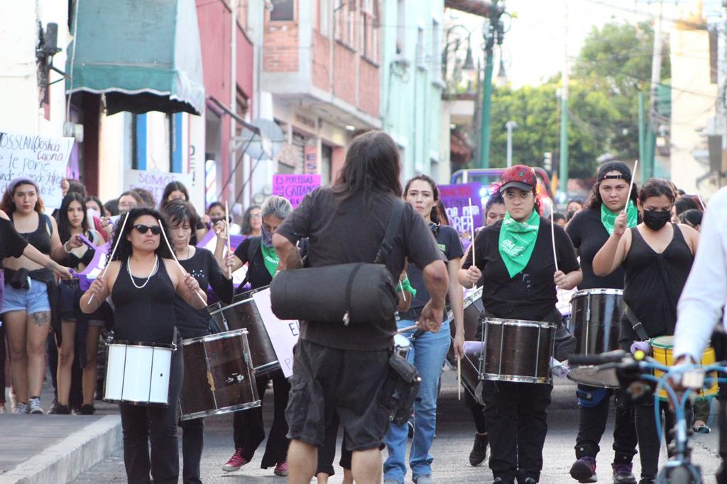 WAMAZO's tweet photo. Compañer@s aquí compartimos momentos fotográficos que nuestro compañero Enrique Vdl, para dejar memoria y compartir con ustedes algo que de lo que vivimos él día de ayer en la Procesión Percutiva por el “Día Internacional de la Eliminación de la Violencia contra la mujer”. https://t.co/z6uYWueFVP