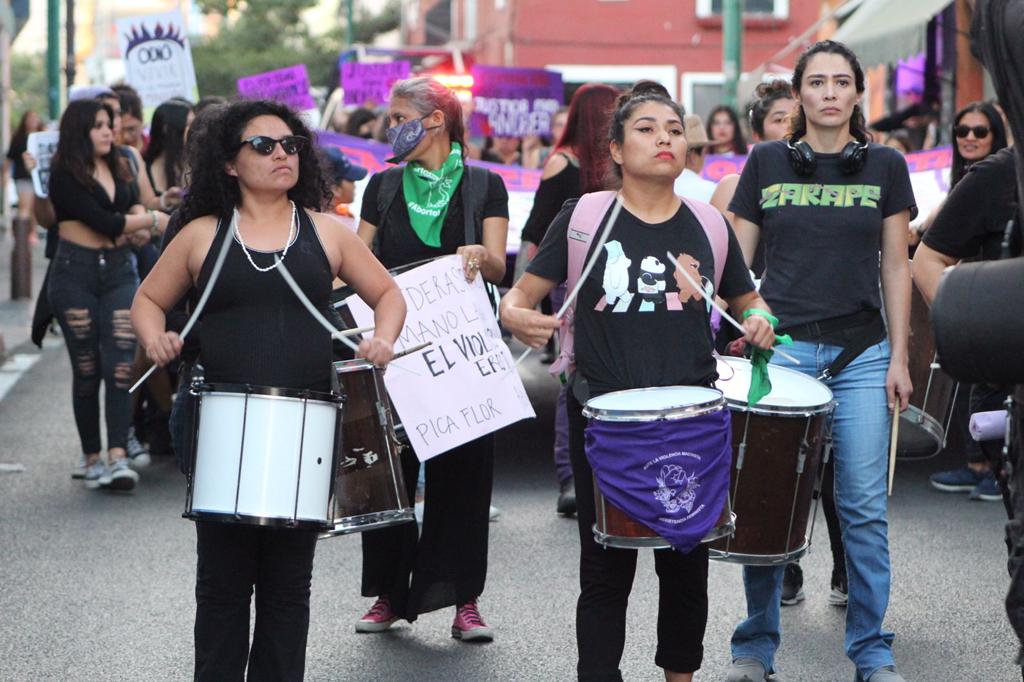 WAMAZO's tweet photo. Compañer@s aquí compartimos momentos fotográficos que nuestro compañero Enrique Vdl, para dejar memoria y compartir con ustedes algo que de lo que vivimos él día de ayer en la Procesión Percutiva por el “Día Internacional de la Eliminación de la Violencia contra la mujer”. https://t.co/z6uYWueFVP